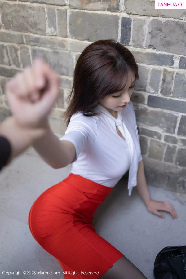 陆萱萱  [XiuRen]高清写真图 2025.03.13 No.10014 陆萱萱 美腿黑丝第10张图片